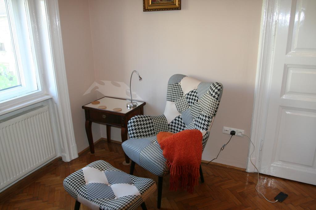Diamonds Apartment With 2 Rooms Near Guzsdu Udvar ブダペスト エクステリア 写真